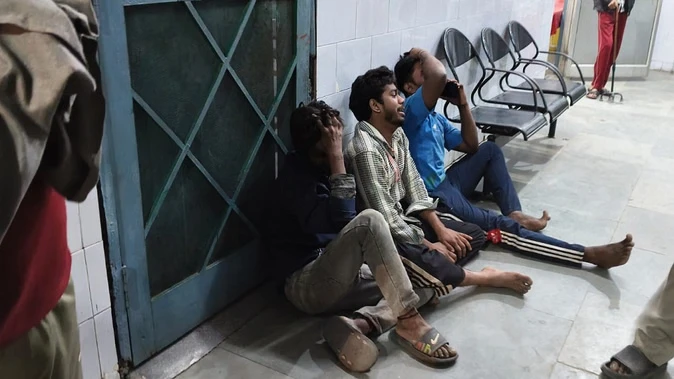रामपुर में शादी की खुशियां मातम में बदलीं, सड़क हादसे में दामाद और बहनोई की दर्दनाक मौत