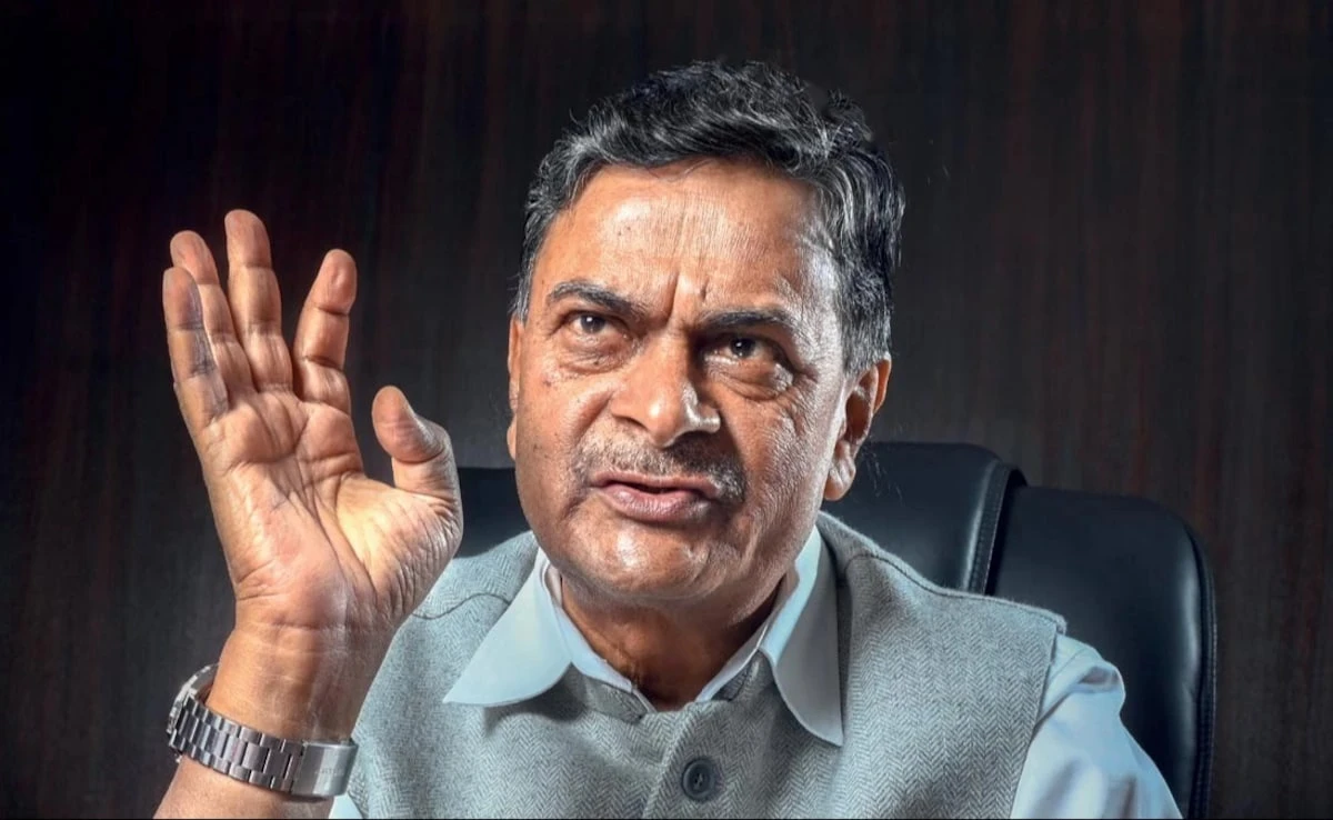 भाजपा ने पूर्व केन्द्रीय मंत्री आर के सिंह को पार्टी से किया निलंबित