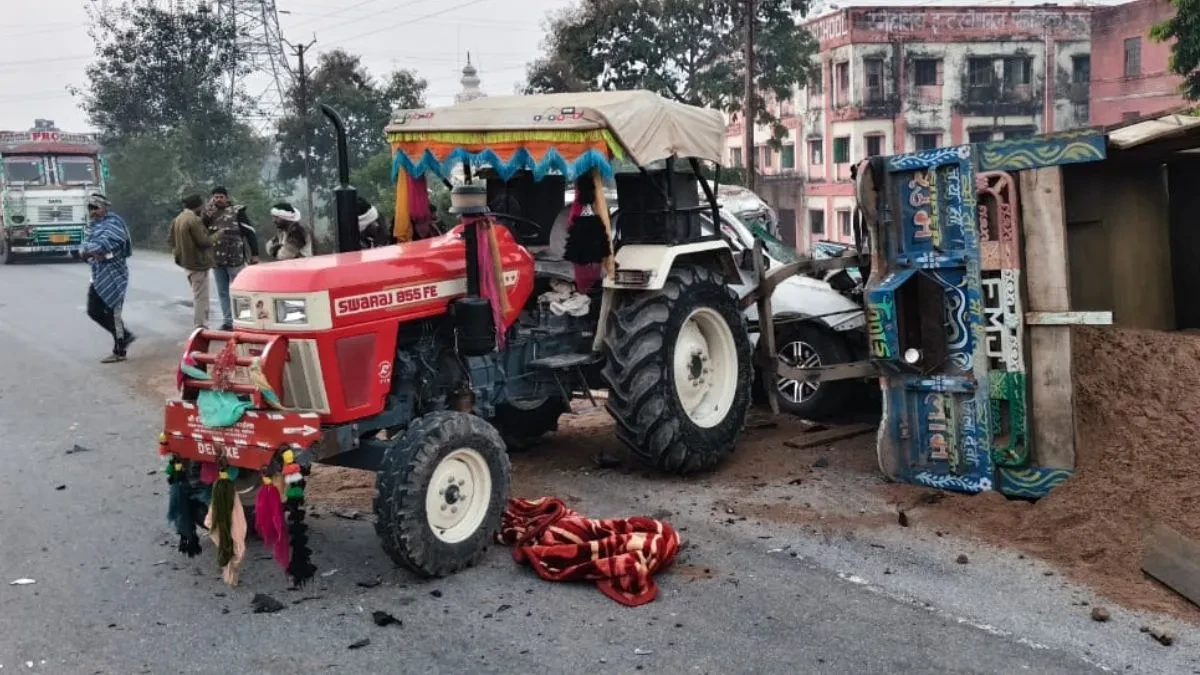 ग्वालियर-झांसी हाईवे पर भीषण हादसा, फॉर्च्यूनर ने ट्रैक्टर-ट्राली को मारी टक्कर, पांच की मौत