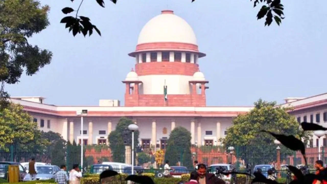 अनिल अंबानी की मुश्किलें बढ़ीं, आरकॉम मामले में सुप्रीम कोर्ट ने भेजा नोटिस