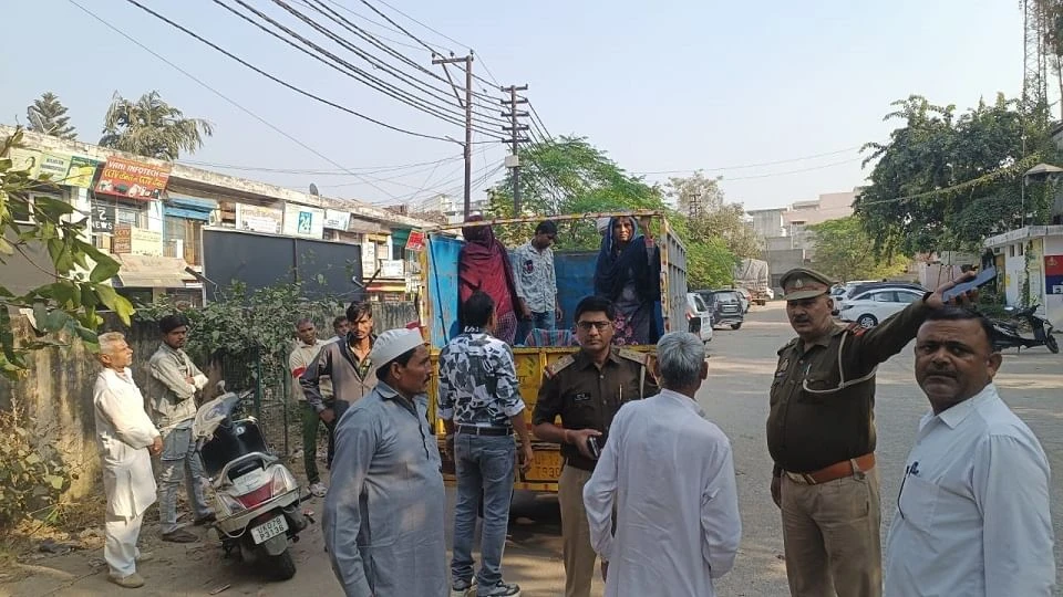 शामली: बेटी के झगड़े को सुलझाने आई मां की मौत, दामाद ने छत से दिया धक्का