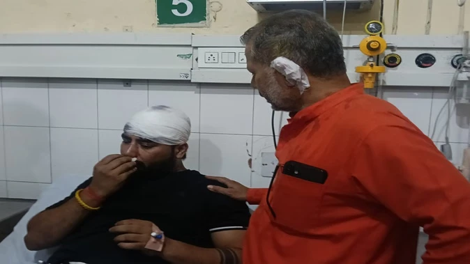 फगवाड़ा में शिवसेना नेता पर हमला, बेटे सहित घायल इंद्रजीत करवल