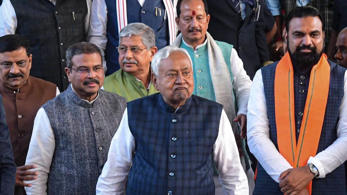 नीतीश कुमार 10वीं बार बनने जा रहे हैं मुख्यमंत्री, कैबिनेट में शामिल होंगे ये पुराने और नए चेहरे