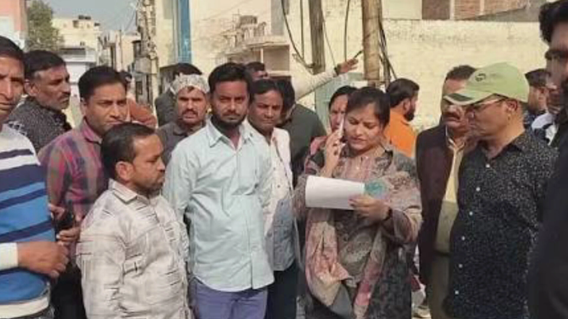 खुर्जा में दारोगा ने सभासद से की अभद्रता, विधायक ने डीआईजी से की शिकायत