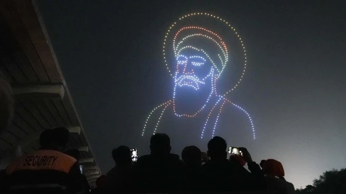 350वां शहीदी दिवस: हाईटेक ड्रोन शो में श्री गुरु तेग बहादुर जी की भव्य झलक