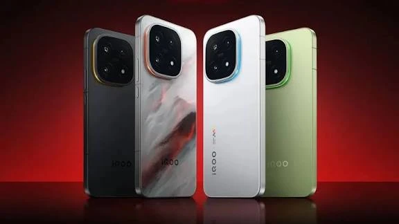 7,000mAh बैटरी और ट्रिपल कैमरा वाला iQOO 15 भारत में लॉन्च