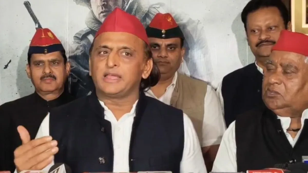 तीन करोड़ मतदाताओं के नाम काटना चाहते हैं भाजपा और चुनाव आयोग- अखिलेश का आरोप