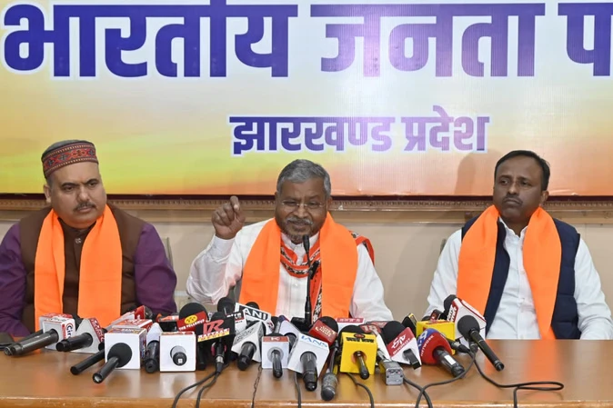 बाबूलाल मरांडी का दावा: झारखंड में अवैध कोयला कारोबार में पुलिस और माफिया की साझेदारी