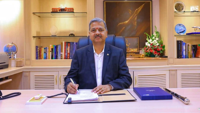 तेजस पूरी तरह सुरक्षित: एचएएल प्रमुख ने दुबई हादसे पर उठे सवालों को खारिज किया