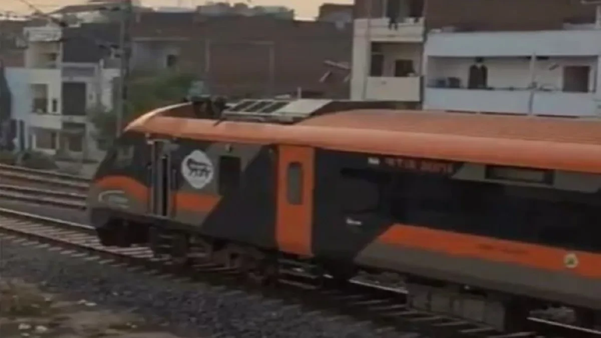 प्रयागराज में वंदे भारत एक्सप्रेस मवेशी से टकराई, यात्रियों में अफरा-तफरी