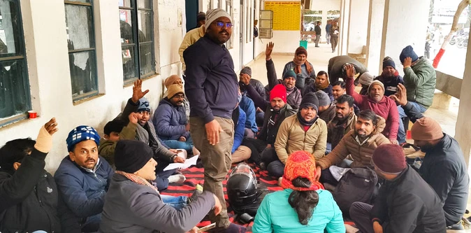 यूपी में लेखपाल संघ ने किया एसआईआर का बहिष्कार, कांग्रेस भी आंदोलन में शामिल