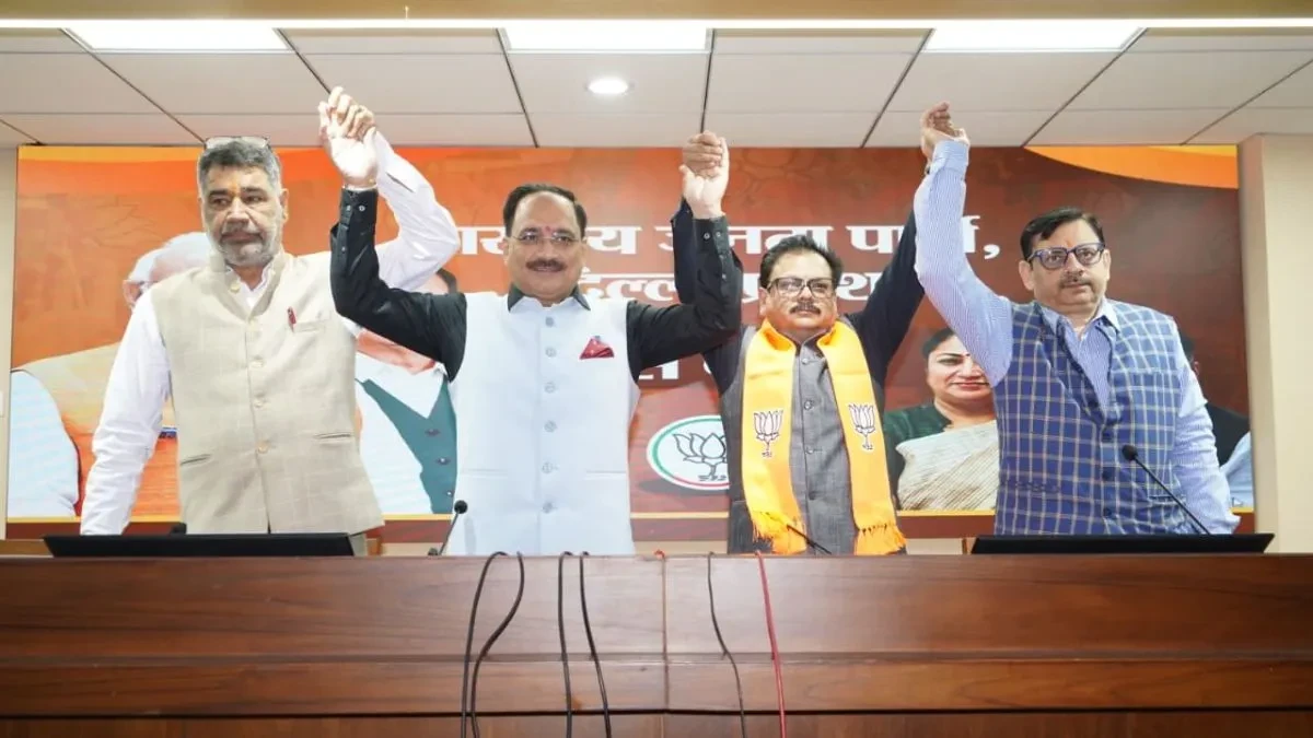 दिल्ली एमसीडी उपचुनाव से पहले आप को बड़ा झटका, राजेश गुप्ता भाजपा में शामिल