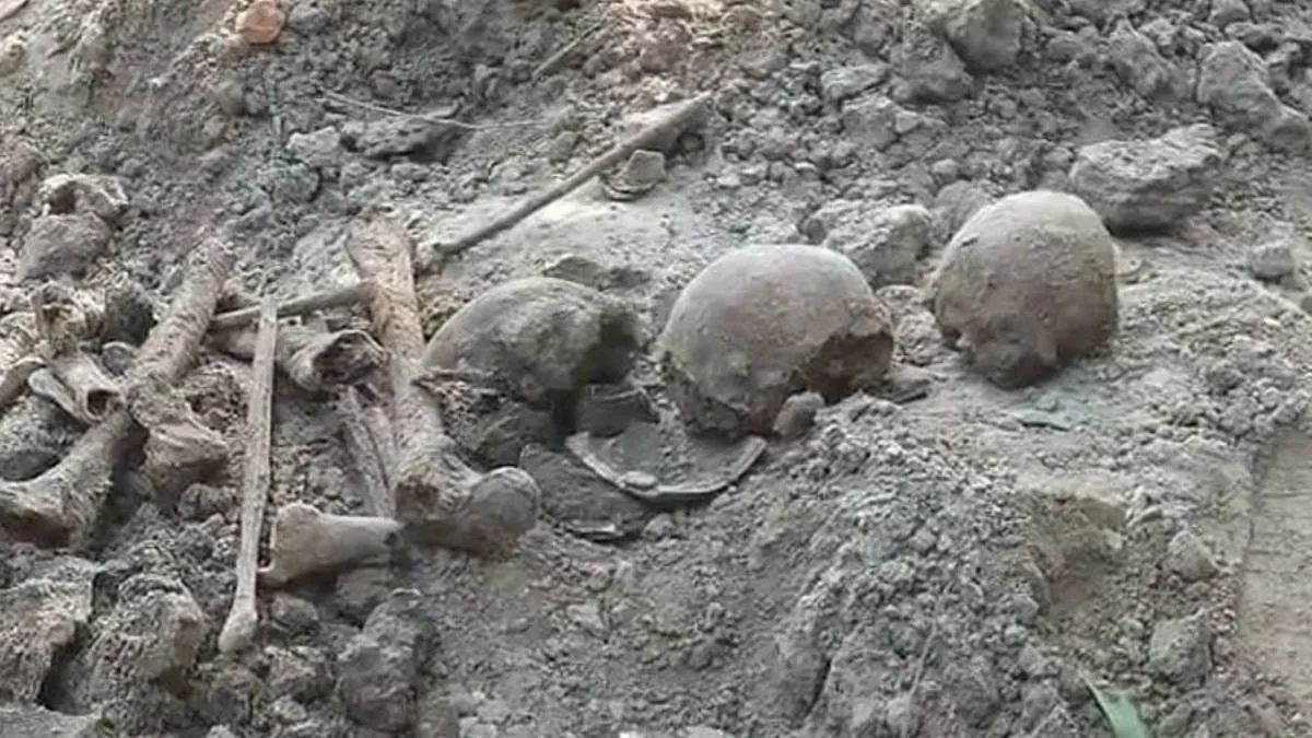 पूर्व माकपा नेता के घर की जमीन से मिले कंकाल, टीएमसी ने लगाए गंभीर आरोप