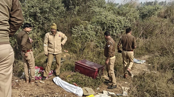 बरेली में आठ साल के बच्चे का शव लाल बक्से में मिला, हत्या की आशंका