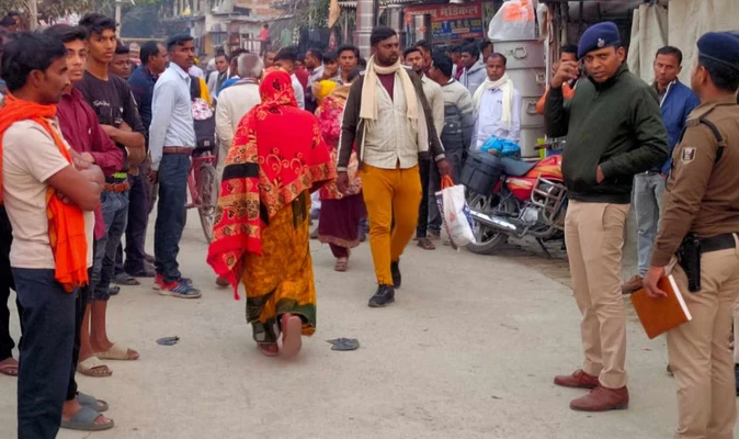 सीवान में नकाबपोशों ने ज्वेलर्स पर धावा बोला, 18 लाख के गहने लूटकर फरार