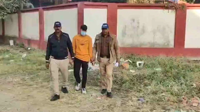 रेलवे भर्ती परीक्षा में नकल का बड़ा खुलासा, चार लाख में हुई थी डील