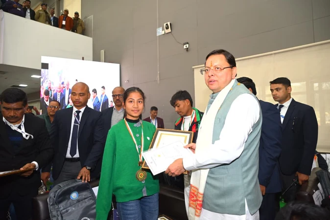 विश्व दिव्यांग दिवस: सीएम धामी ने 41 प्रतिभाओं को किया सम्मानित
