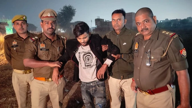 प्रेमी ने दिया धोखा, मौका पा कर रास्ते में ऑटो चालक ने किया दुष्कर्म