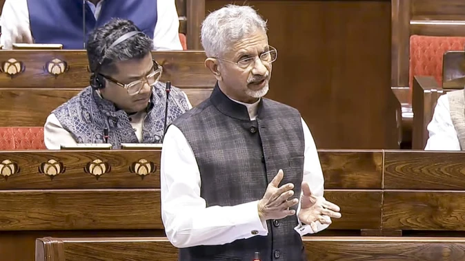 सोशल मीडिया अकाउंट खंगालकर कर अमेरिका दे रहा वीजा, जयशंकर बोले- ये उनका अधिकार