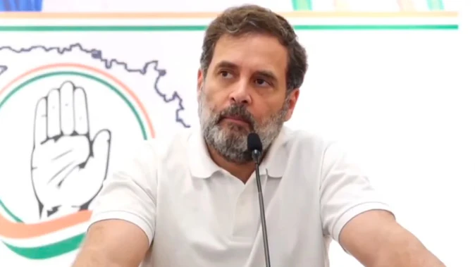 इंडिगो विवाद पर राहुल गांधी का केंद्र पर हमला, कहा- मोनोपॉली मॉडल ही संकट की जड़