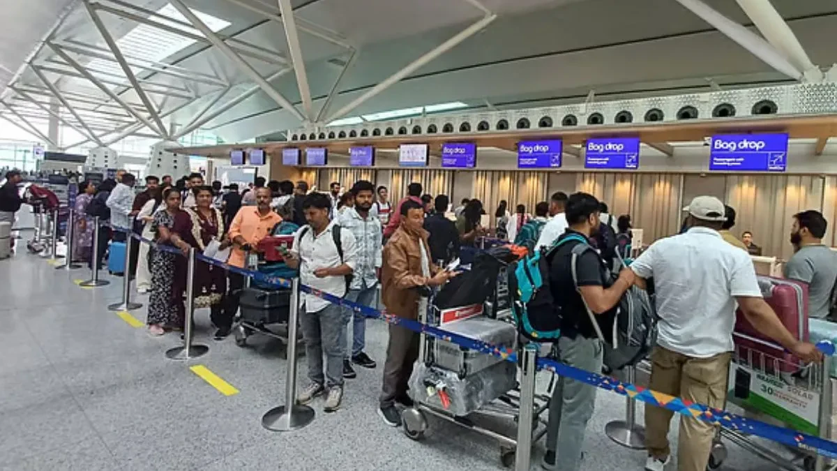 इंडिगो संकट: उड़ान रद्द और बढ़े हवाई किराए, आम यात्री के लिए महंगी हुई हवाई यात्रा
