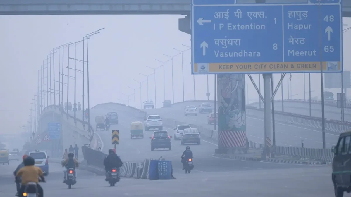 दिल्ली-एनसीआर फिर गैस चैंबर में तब्दील, वायु गुणवत्ता ‘बेहद खराब’ श्रेणी में पहुँची
