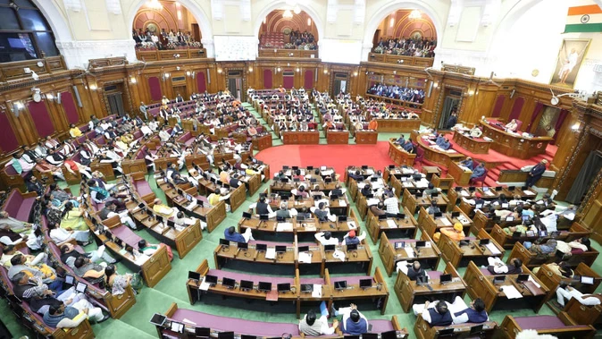 यूपी: विधानमंडल का शीतकालीन सत्र 19 दिसंबर से, हंगामे की संभावना