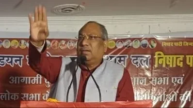 ‘पव्वा पीकर पांच घंटे पावर में रहते हो, सुधर जाओ’- मंत्री संजय निषाद का विवादित बयान