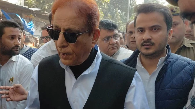 सेना पर आपत्तिजनक टिप्पणी मामले में आजम खां को कोर्ट ने किया बरी, जेल में हैं पिता-पुत्र
