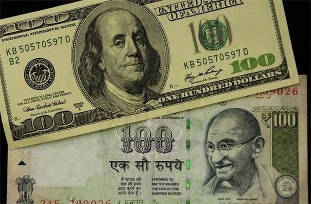 रुपया डॉलर के मुकाबले फिर धड़ाम, 54 पैसे गिरकर सर्वकालिक निचले स्तर पर
