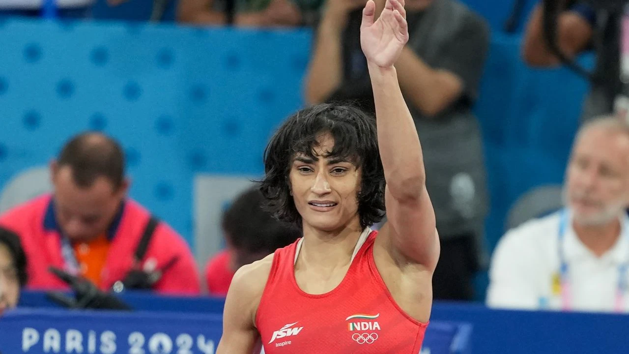 विनेश फोगाट ने संन्यास से लिया यू-टर्न, ओलंपिक में पदक जीतने की व्यक्त की इच्छा