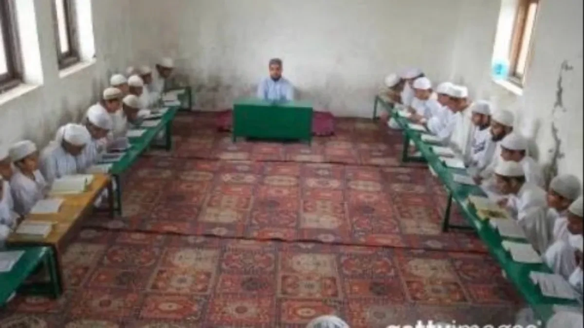 यूपी के मदरसों में बिना पंजीकरण पढ़ रहे 100 नेपाली छात्र, खुफिया एजेंसियां सतर्क