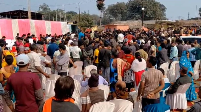 केंदुआडीह में जहरीली गैस रिसाव, बुजुर्ग महिला बेहोश; प्रशासन और बीसीसीएल की टीमें मुस्तैद