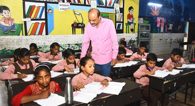 यूपी के प्राथमिक शिक्षकों के लिए नया आदेश, बीएड योग्यता पर ब्रिज कोर्स जरूरी