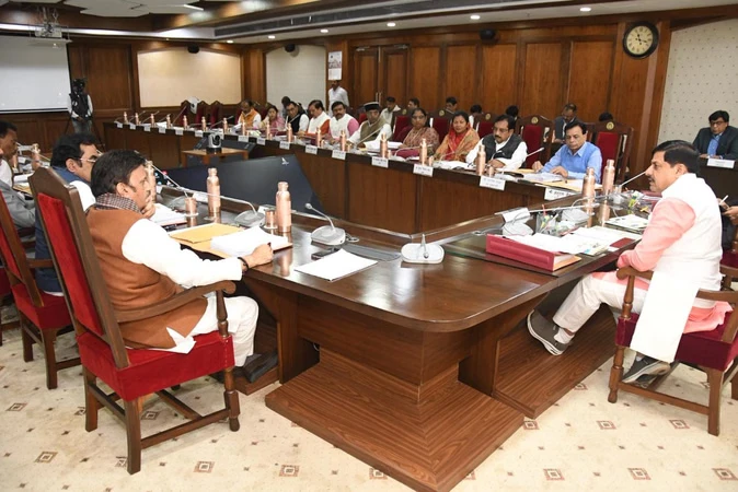 मध्यप्रदेश: कर्मचारी वर्गीकरण में बड़ा बदलाव, कैबिनेट ने सात श्रेणियां समाप्त की