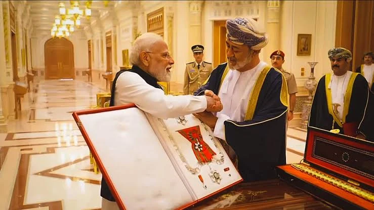 पीएम मोदी को मिला 'ऑर्डर ऑफ ओमान' सम्मान, सुल्तान हैथम ने किया सम्मानित