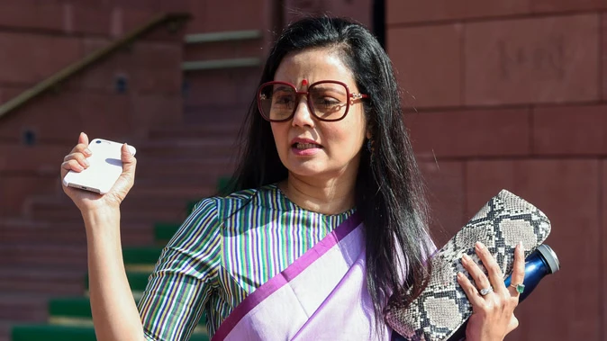 महुआ मोइत्रा को बड़ी राहत, हाईकोर्ट ने लोकपाल का आदेश किया रद्द