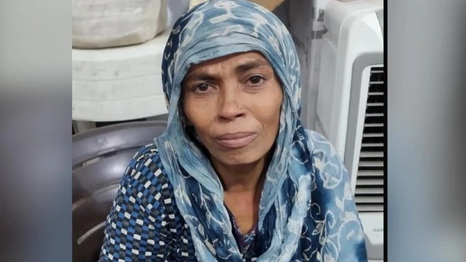 कैराना में भूमि विवाद से आहत महिला ने चकबंदी न्यायालय में आत्मदाह का किया प्रयास