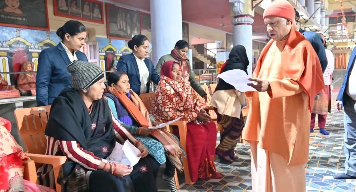 विदेश भेजने के नाम पर ठगी बर्दाश्त नहीं, पीड़ितों को वापस मिलेगी पूरी रकम: सीएम योगी