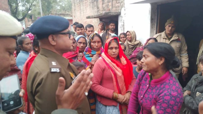 रायबरेली में पंचायत मित्र की गड़ासा से हत्या, आरोपी ने जहर खा कर की आत्महत्या