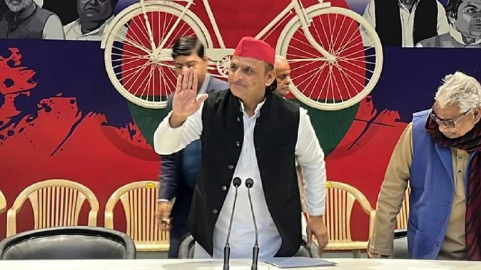 अखिलेश यादव का आरोप: ‘एक देश–एक कारोबारी’ भाजपा का खतरनाक एजेंडा