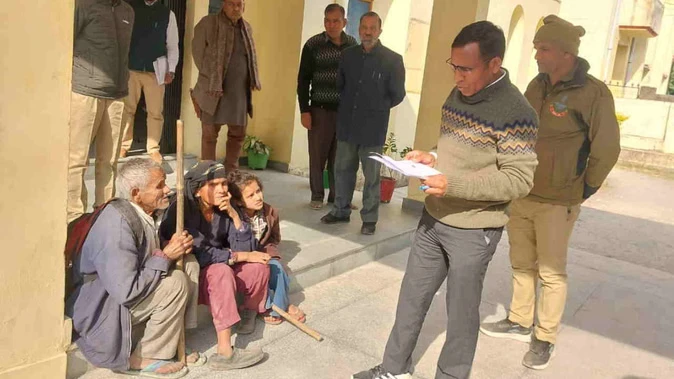 आरा: दिव्यांग दंपती से अभद्रता, उपजिलाधिकारी ने कार्रवाई के दिए निर्देश