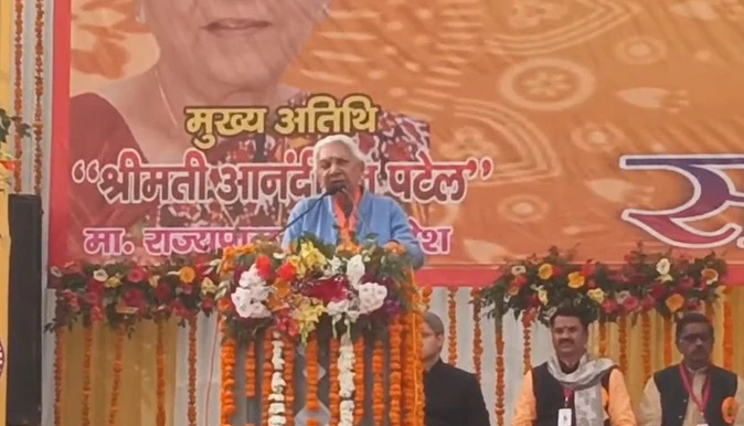 एसआईआर का विरोध न करें, घुसपैठियों को बाहर निकाला जा रहा: आनंदीबेन