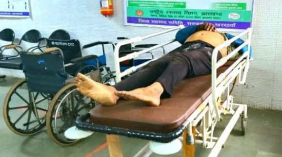 सरायकेला-चाईबासा मार्ग पर तेज रफ्तार ट्रक ने कार को मारी टक्कर, दो की मौत