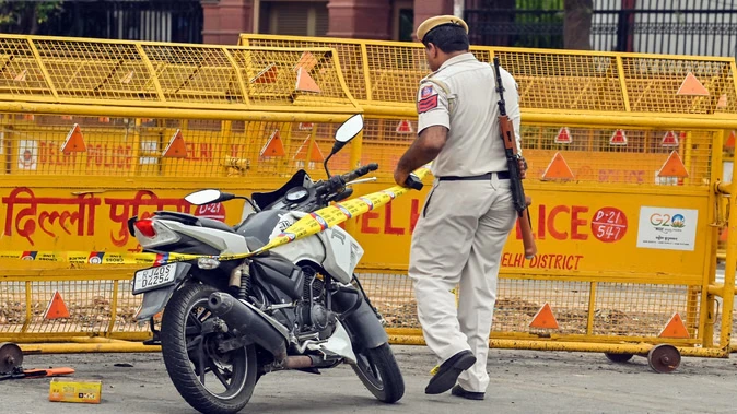 दिल्ली के शास्त्री पार्क में युवती की गला रेतकर हत्या