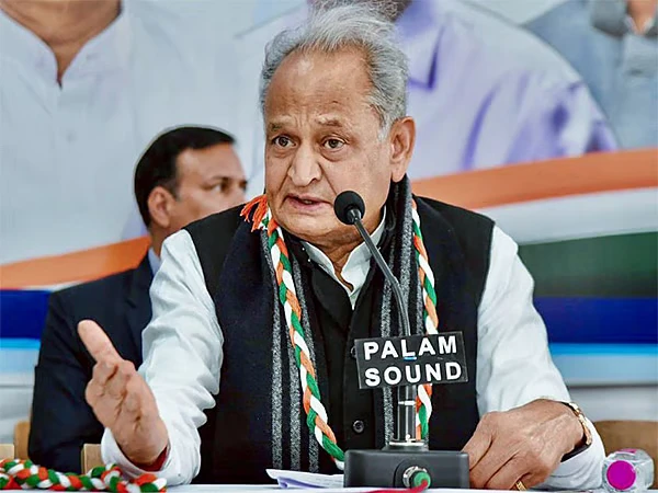 अरावली पर दोहरा रवैया? गहलोत ने भजनलाल सरकार को घेरा