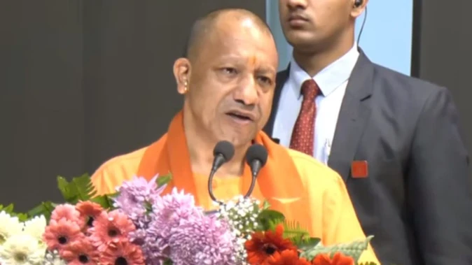 यूपी में कानून व्यवस्था को सुदृढ़ बनाने के लिए वरिष्ठ अफसरों की बैठक कल