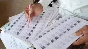 एसआईआर फॉर्म की डेडलाइन खत्म, यूपी में 2.89 करोड़ लोगों के कटेंगे नाम
