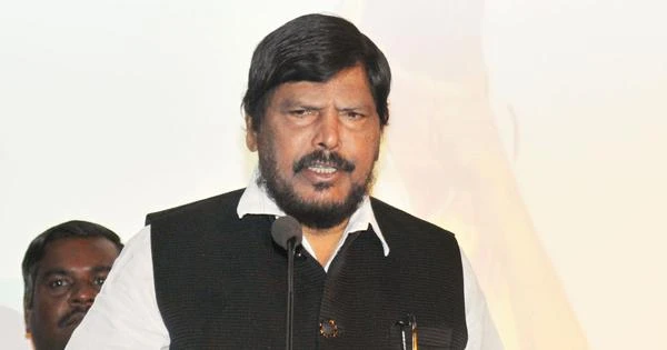 बीएमसी चुनाव से पहले महायुति में तकरार, अठावले का आरोप- हमें किया गया नजरअंदाज