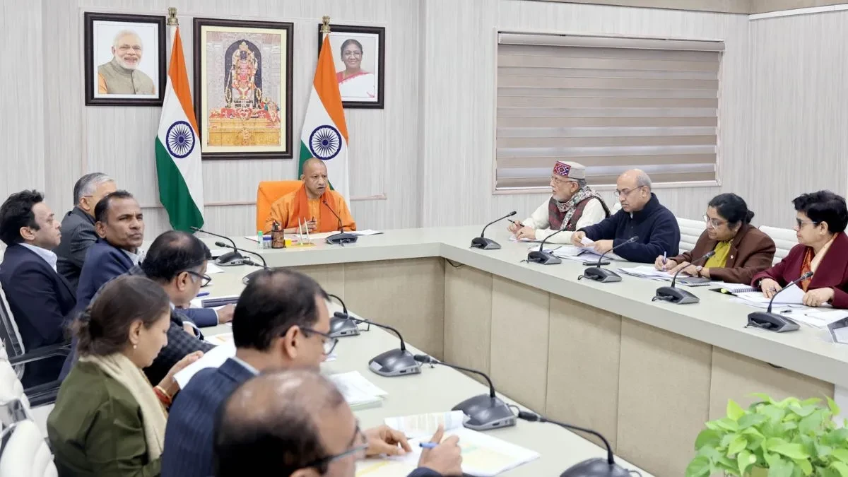 सभी विभाग समय पर बजट खर्च करें, निर्णय में देरी बर्दाश्त नहीं: सीएम योगी